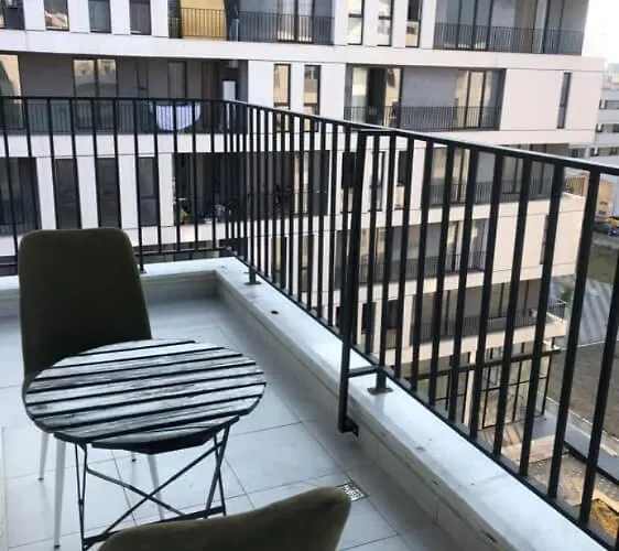 דירה 5 Maj, טיראנה