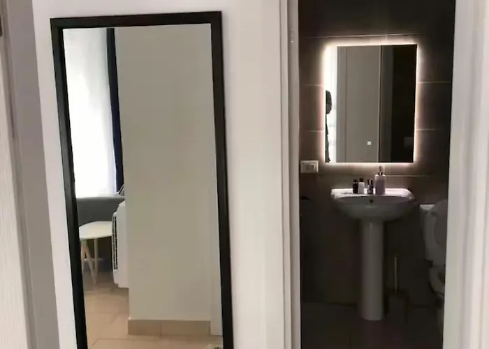 דירה 5 Maj, טיראנה